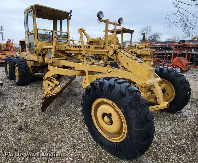 image for item DO3621 1968 Caterpillar 120  rigid frame motor grader