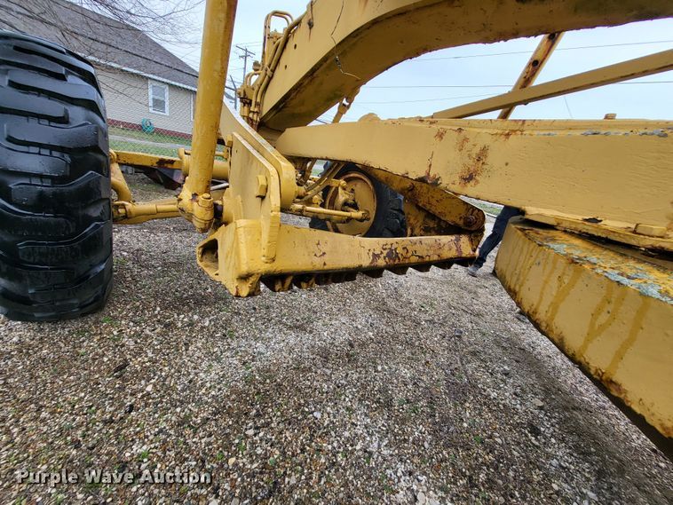 image for item DO3621 1968 Caterpillar 120  rigid frame motor grader