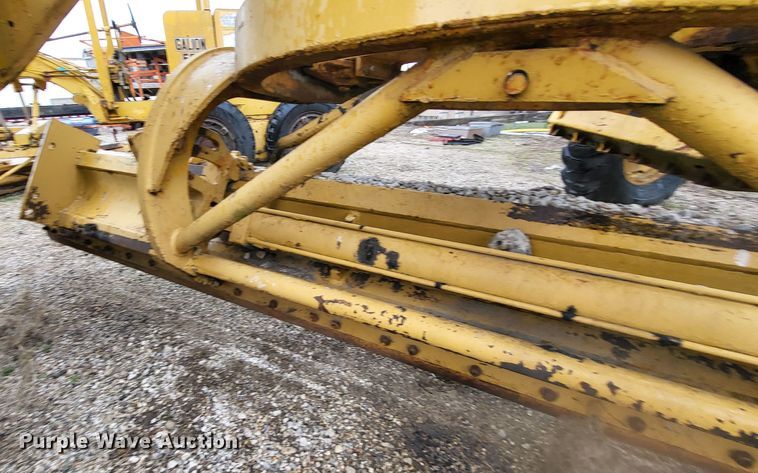 image for item DO3621 1968 Caterpillar 120  rigid frame motor grader