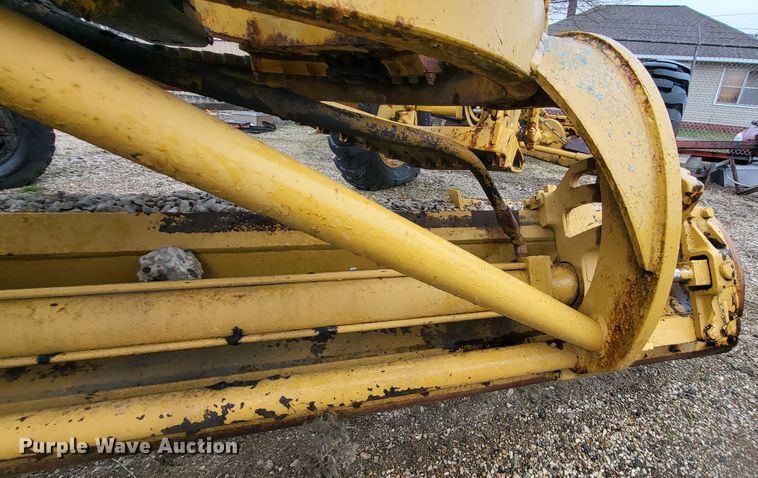 image for item DO3621 1968 Caterpillar 120  rigid frame motor grader