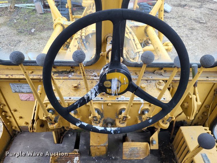image for item DO3621 1968 Caterpillar 120  rigid frame motor grader