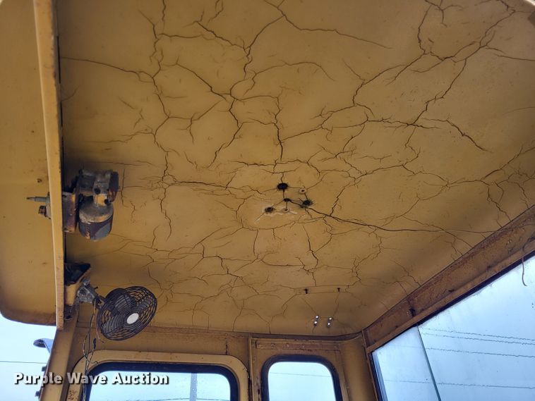 image for item DO3621 1968 Caterpillar 120  rigid frame motor grader