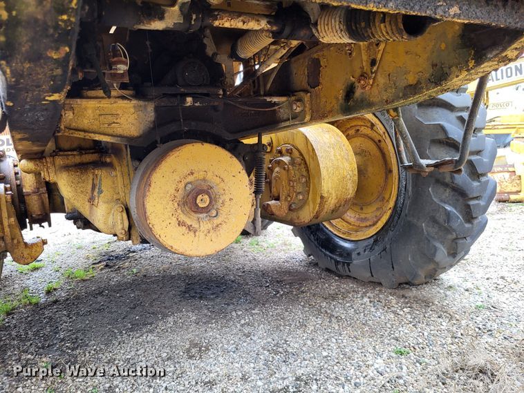 image for item DO3621 1968 Caterpillar 120  rigid frame motor grader