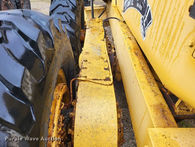 image for item DO3621 1968 Caterpillar 120  rigid frame motor grader