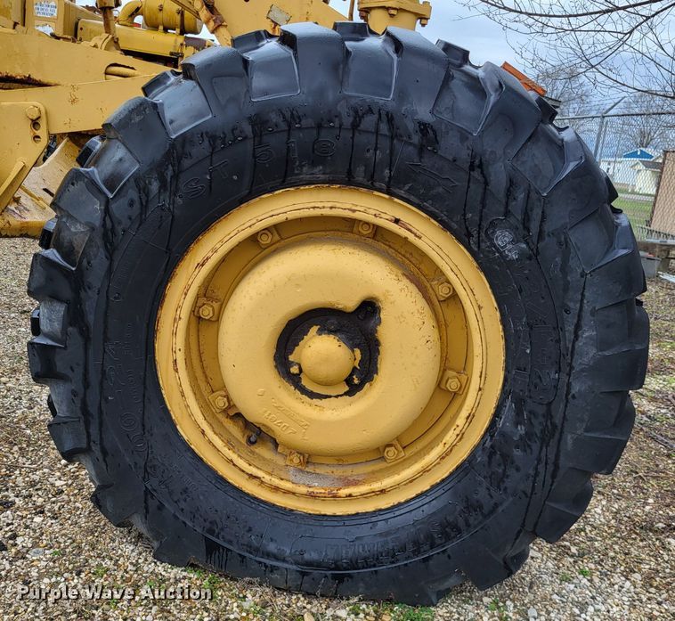 image for item DO3621 1968 Caterpillar 120  rigid frame motor grader
