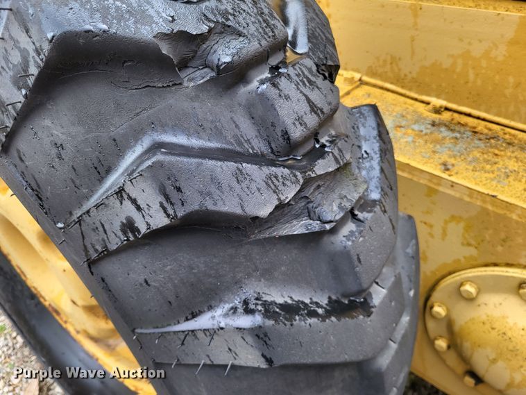 image for item DO3621 1968 Caterpillar 120  rigid frame motor grader