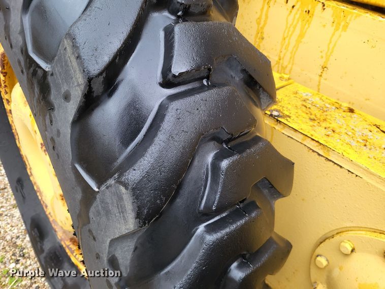 image for item DO3621 1968 Caterpillar 120  rigid frame motor grader