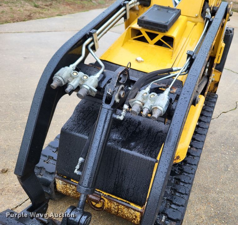 image for item DO3623 2018 Vermeer S725TX  compact utility loader