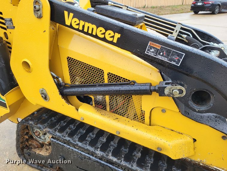 image for item DO3623 2018 Vermeer S725TX  compact utility loader