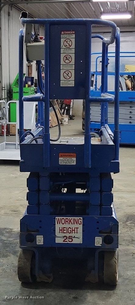 image for item DO3627 Up Right MX19  scissor lift