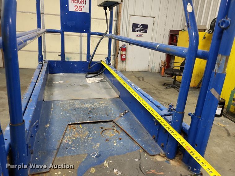 image for item DO3627 Up Right MX19  scissor lift