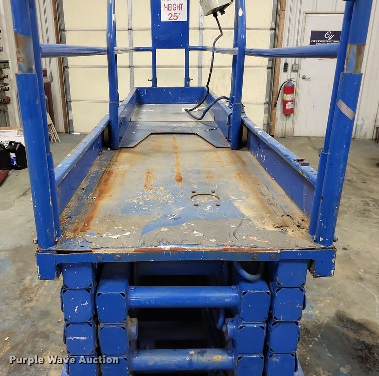 image for item DO3627 Up Right MX19  scissor lift
