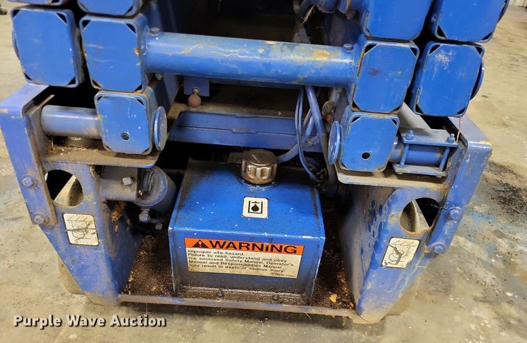 image for item DO3627 Up Right MX19  scissor lift