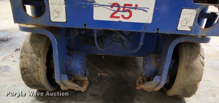 image for item DO3627 Up Right MX19  scissor lift