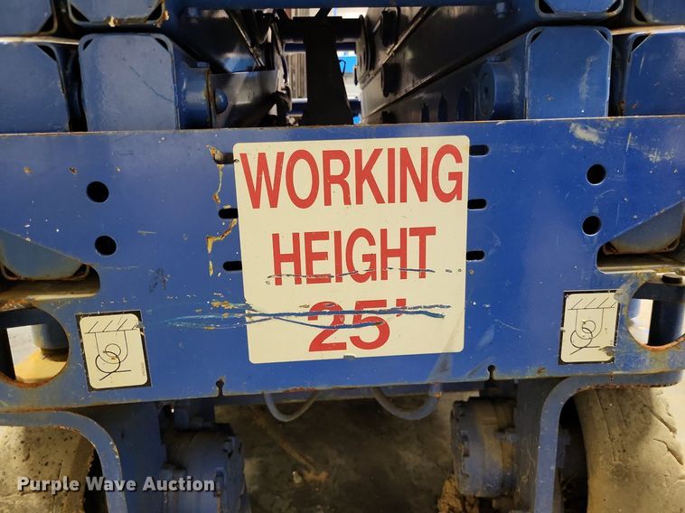 image for item DO3627 Up Right MX19  scissor lift