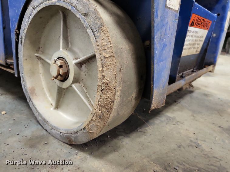 image for item DO3627 Up Right MX19  scissor lift