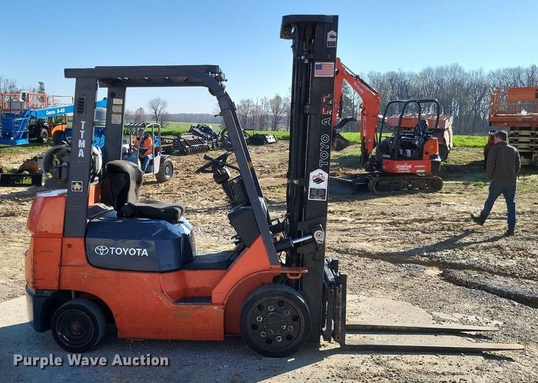 image for item DO3628 Toyota 7FGCU20  forklift