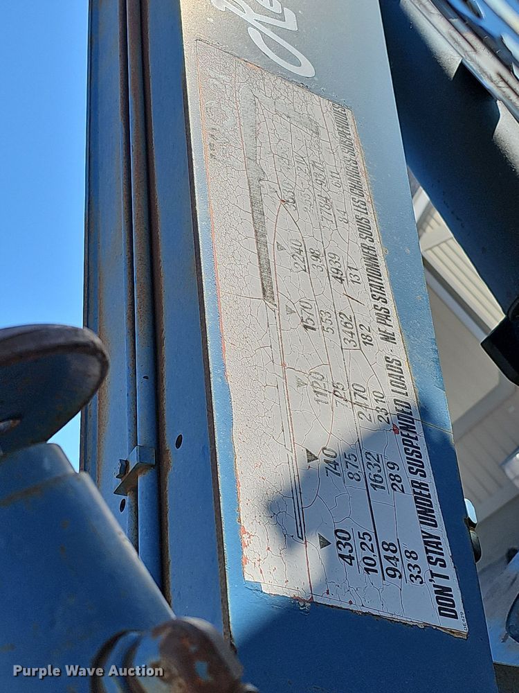 image for item DO4227 1999 International 8100  flatbed truck