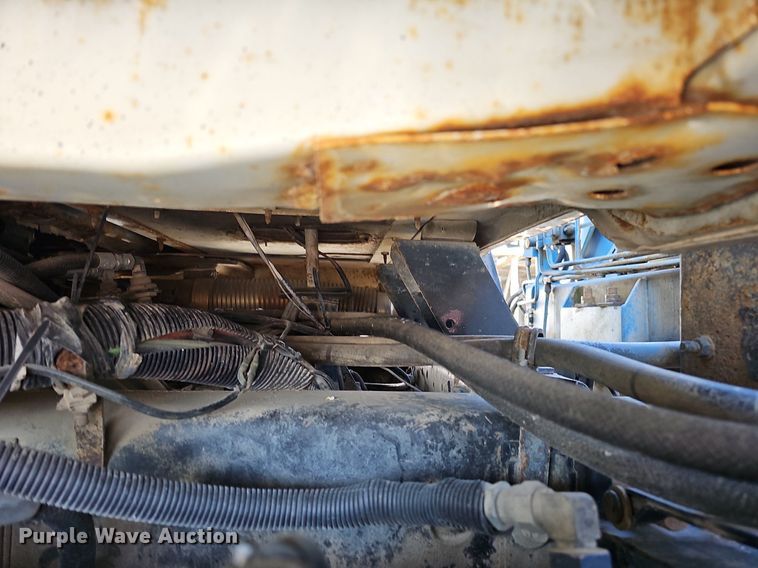 image for item DO4227 1999 International 8100  flatbed truck