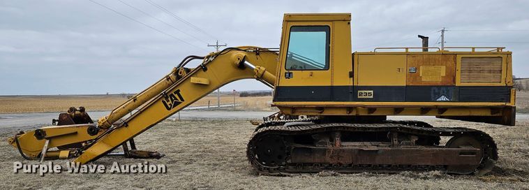 image for item DO4240 1979 Caterpillar 235  excavator