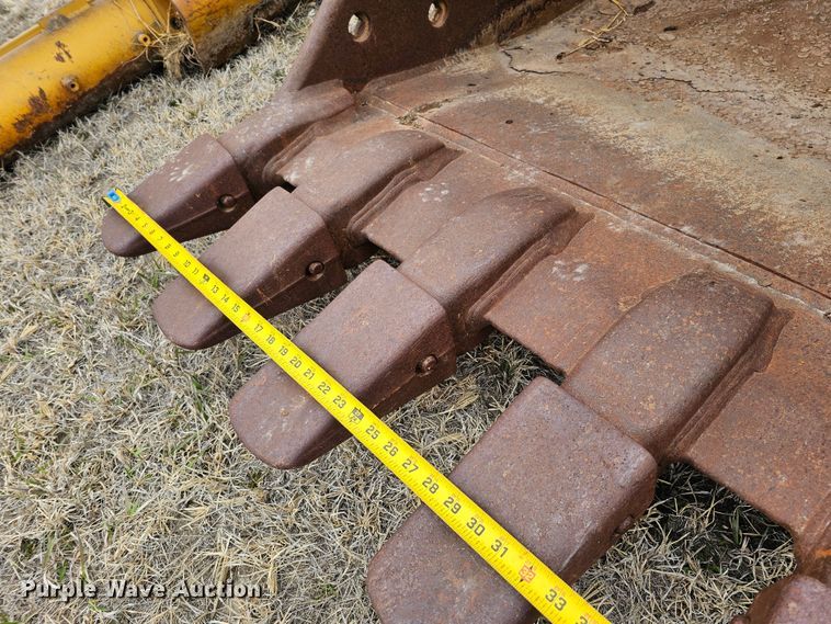 image for item DO4240 1979 Caterpillar 235  excavator