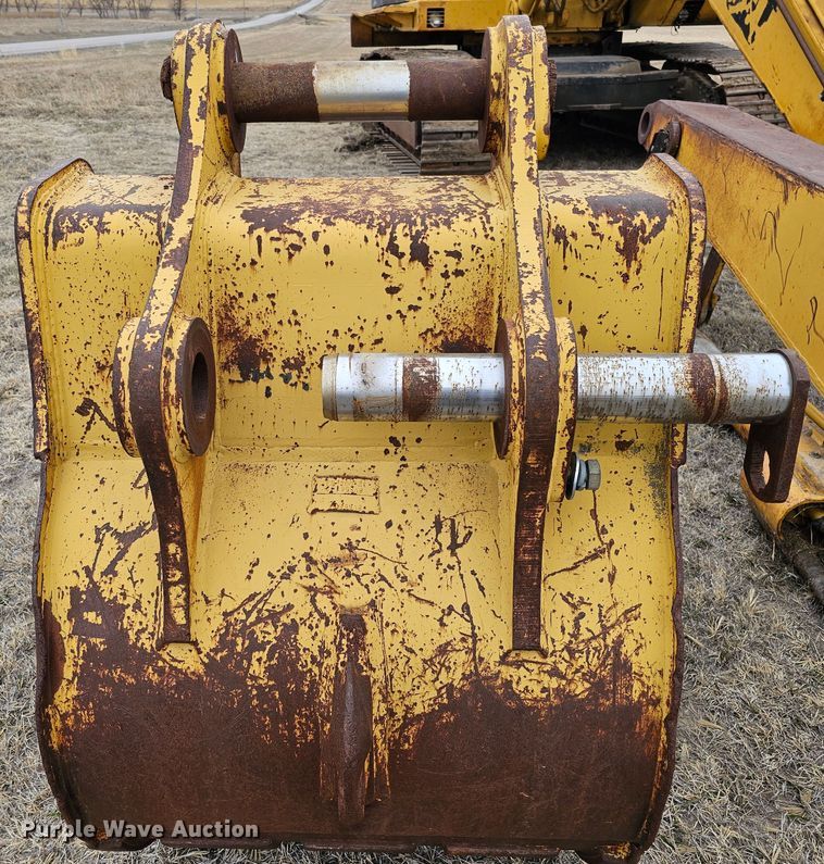 image for item DO4240 1979 Caterpillar 235  excavator