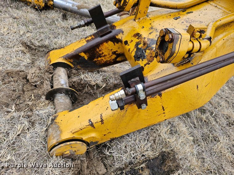 image for item DO4240 1979 Caterpillar 235  excavator