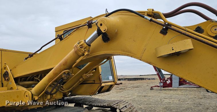 image for item DO4240 1979 Caterpillar 235  excavator