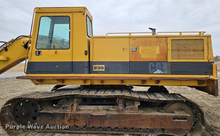 image for item DO4240 1979 Caterpillar 235  excavator