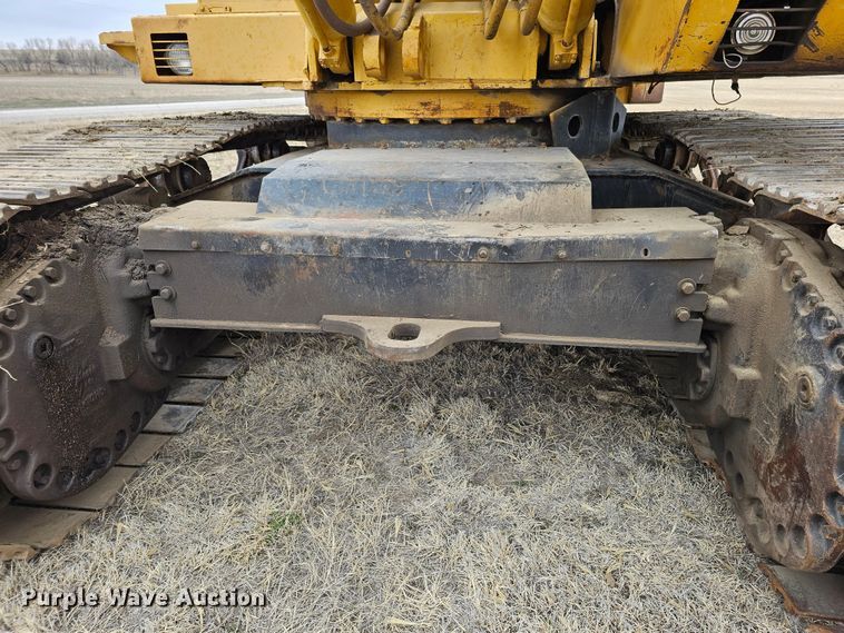 image for item DO4240 1979 Caterpillar 235  excavator