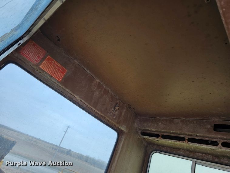 image for item DO4240 1979 Caterpillar 235  excavator