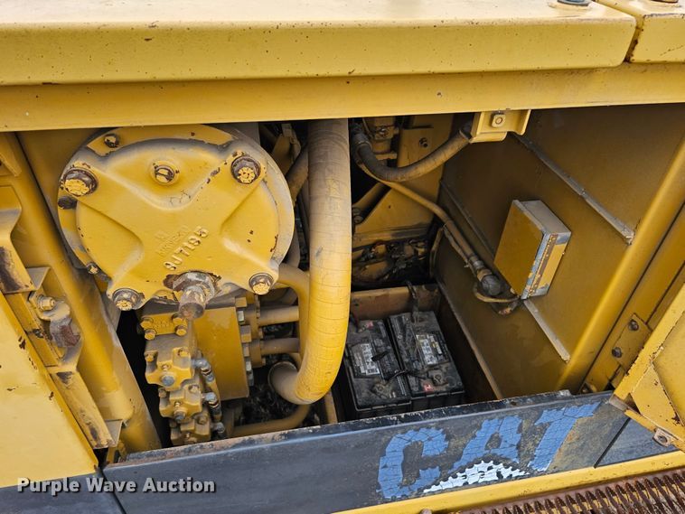 image for item DO4240 1979 Caterpillar 235  excavator