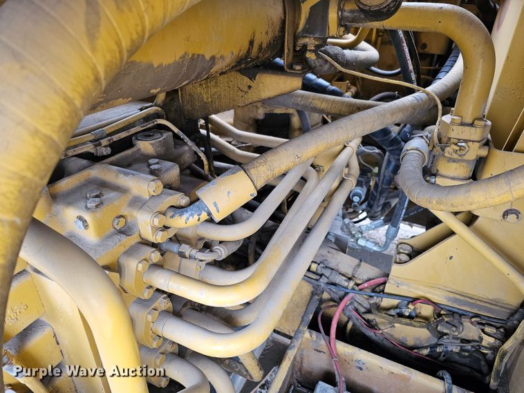 image for item DO4240 1979 Caterpillar 235  excavator