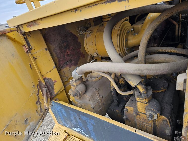 image for item DO4240 1979 Caterpillar 235  excavator