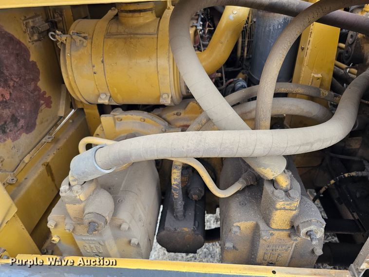 image for item DO4240 1979 Caterpillar 235  excavator