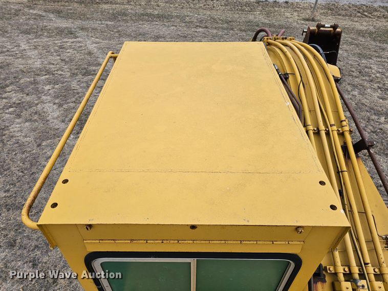 image for item DO4240 1979 Caterpillar 235  excavator