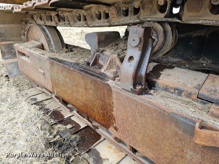 image for item DO4240 1979 Caterpillar 235  excavator