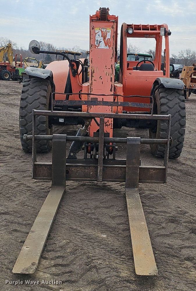 image for item DO4244 2007 Lull 944E-42  telehandler