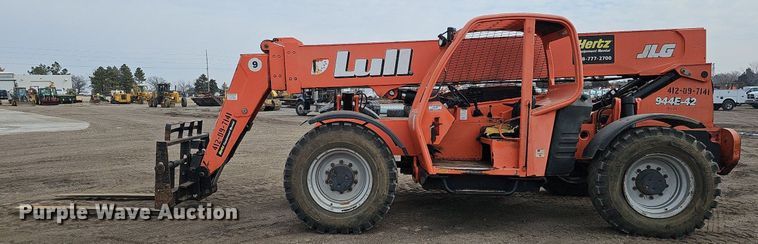 image for item DO4244 2007 Lull 944E-42  telehandler