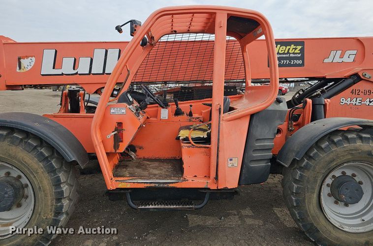 image for item DO4244 2007 Lull 944E-42  telehandler