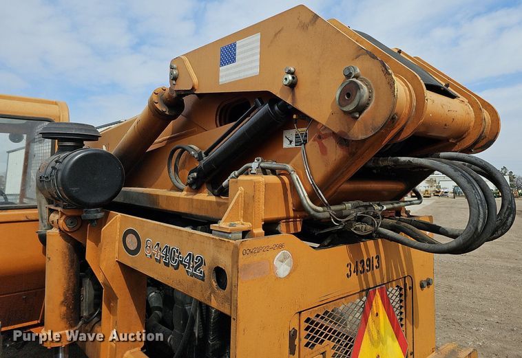 image for item DO4245 Lull 844C-42  telehandler
