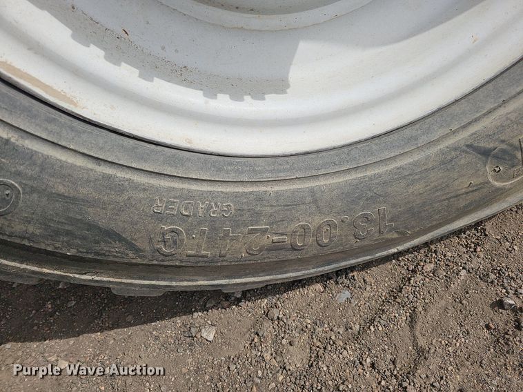 image for item DO4245 Lull 844C-42  telehandler