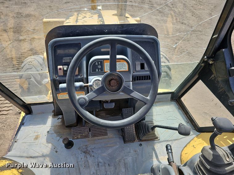 image for item DO4246 1999 Caterpillar 416C  backhoe