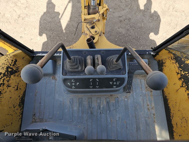 image for item DO4246 1999 Caterpillar 416C  backhoe