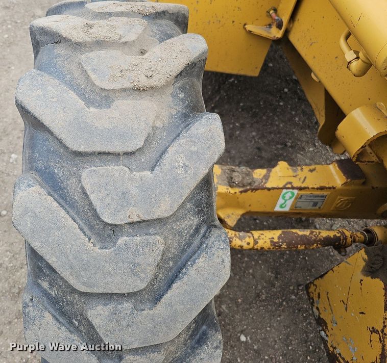 image for item DO4248 2002 Caterpillar 430D  backhoe