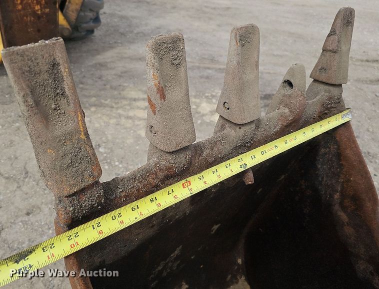 image for item DO4249 2002 Caterpillar 430D  backhoe