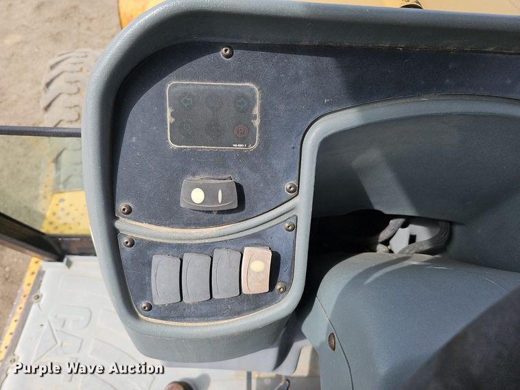 image for item DO4249 2002 Caterpillar 430D  backhoe