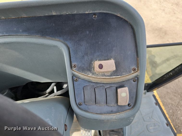 image for item DO4249 2002 Caterpillar 430D  backhoe