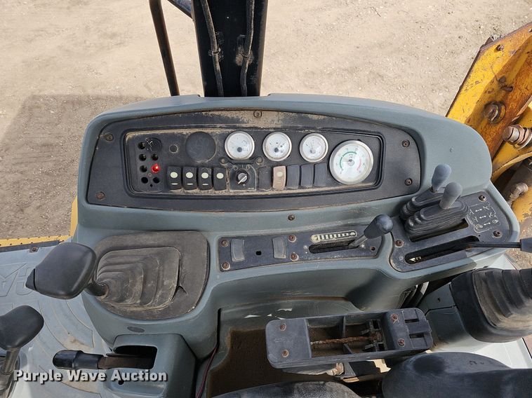 image for item DO4249 2002 Caterpillar 430D  backhoe