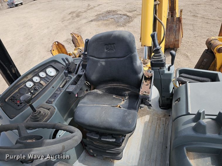 image for item DO4249 2002 Caterpillar 430D  backhoe